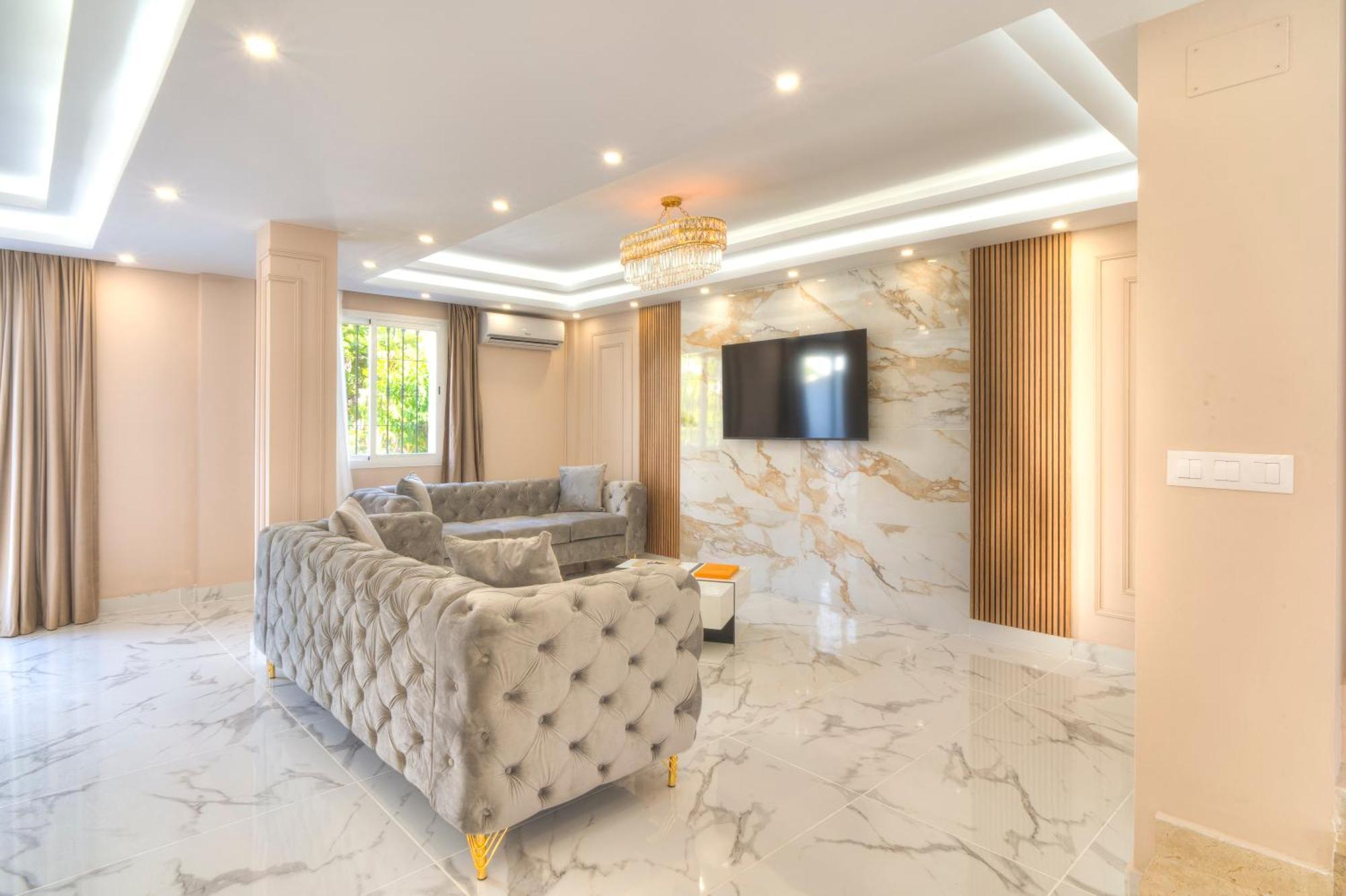 Urb. Naranjos De Marbella, Manzana 3,
